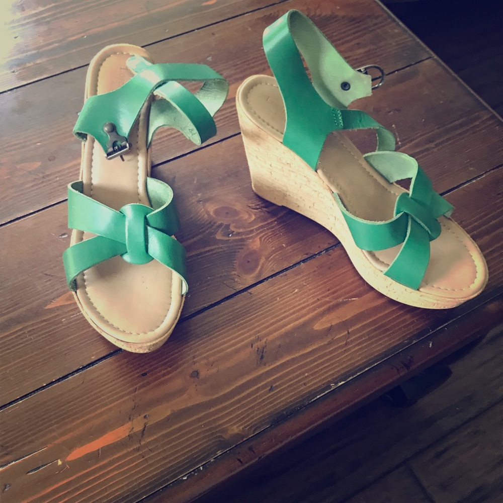 Lorenzo Chelini Green Leather Wedge Sandals